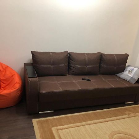 Затишна 2Х Кімнатна Квартира Біля Метро Академмістечко Kiev Esterno foto